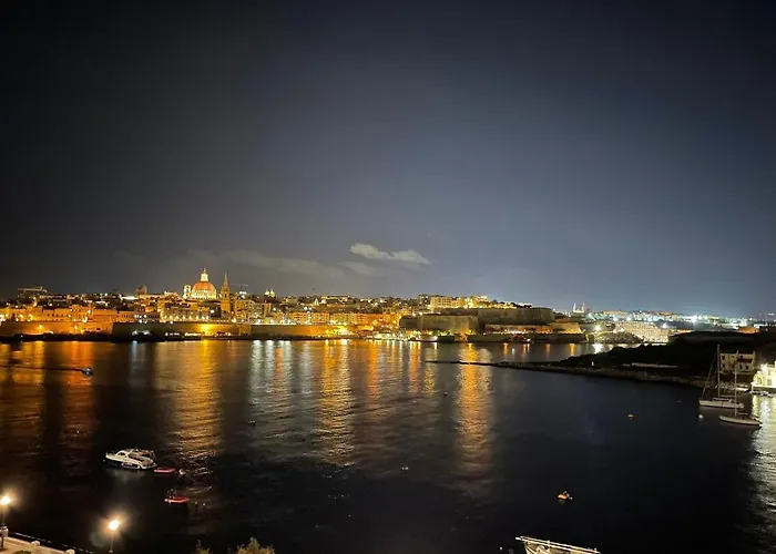 Seaview & Seafront- 9, 49 Tigne Point Mansions Sliema
