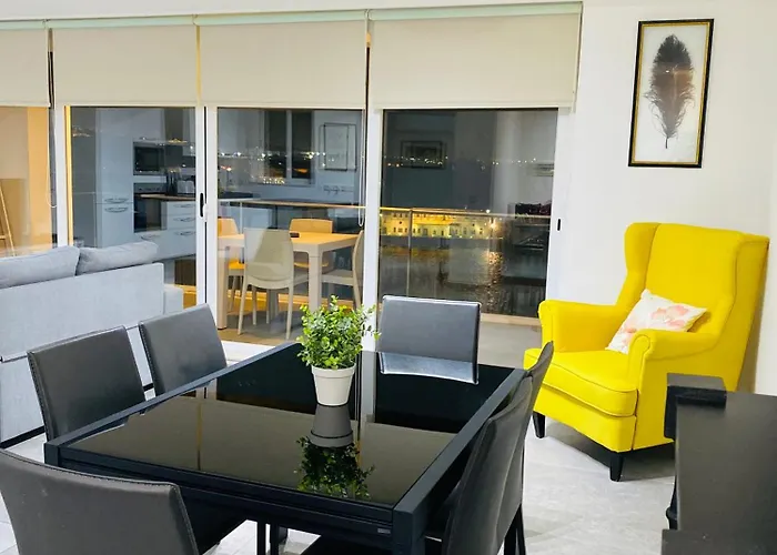 Appartamento Seaview & Seafront- 9, 49 Tigne Point Mansions Sliema