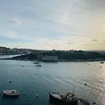 Seaview & Seafront- 9, 49 Tigne Point Mansions Appartement *