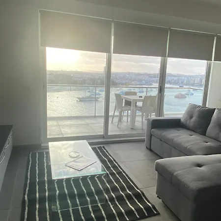 Daire Seaview & Seafront- 9, 49 Tigne Point Mansions Sliema