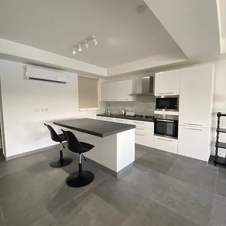 Seaview & Seafront- 9, 49 Tigne Point Mansions Sliema
