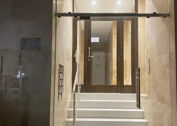 Seaview & Seafront- 9, 49 Tigne Point Mansions