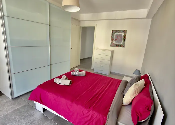 Daire Seaview & Seafront- 9, 49 Tigne Point Mansions Sliema