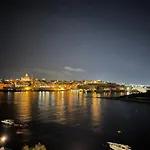 Seaview & Seafront- 9, 49 Tigne Point Mansions Sliema