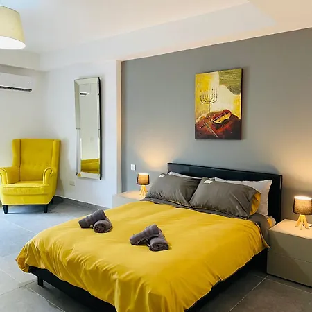 Seaview & Seafront- 9, 49 Tigne Point Mansions Appartement *
